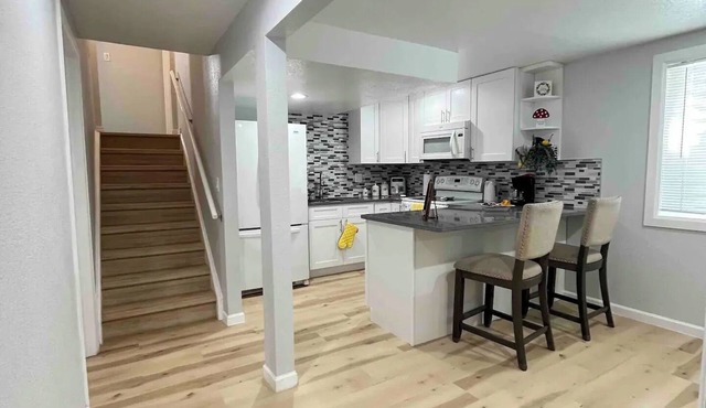 Cozy 1-bedroom mas in enjoyable Aurora with AC, WiFi
