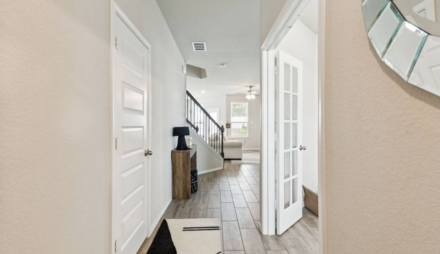 Cozy 2-bedroom house for long term stay