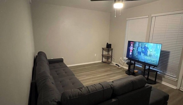 Cozy 2 Story 2-Bedroom Townhome w/Private Front Patio