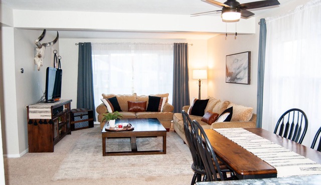 Cozy 2BR Getaway