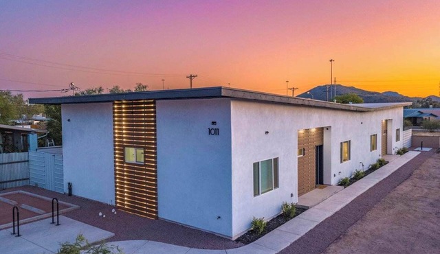 Cozy Mega-Duplex | 8BR Summer Retreat