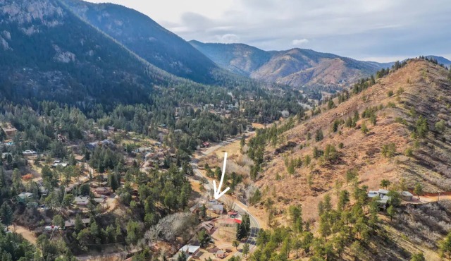 Cozy, Modern & Peaceful Surrounded by Nature, Wildlife and Trails