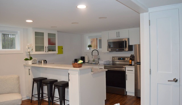 Cozy North Seattle 1-Bedroom with Private Patio Near Park Hiking Trails