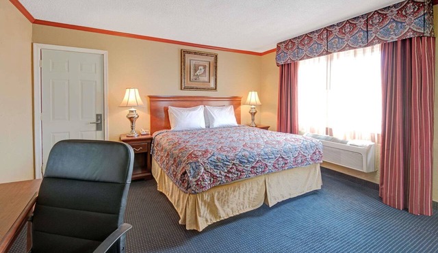 Days Inn by Wyndham Albuquerque Downtown