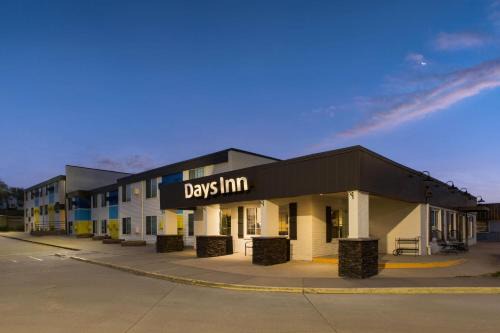 Days Inn by Wyndham Pierre