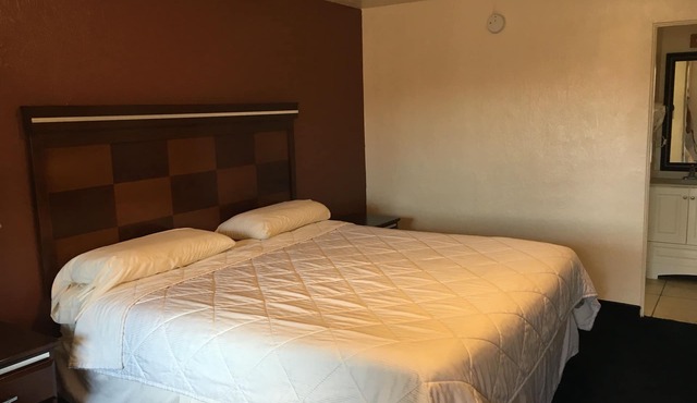 Deluxe Inn Of Roswell