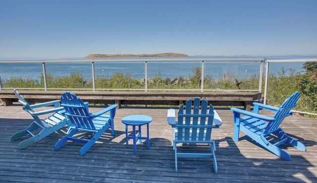 Direct Beach Access! Quiet Diamond Point Retreat