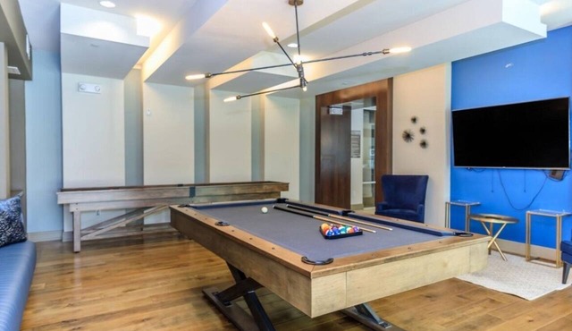 Distinct Houston Luxury Downtown W/kingbed