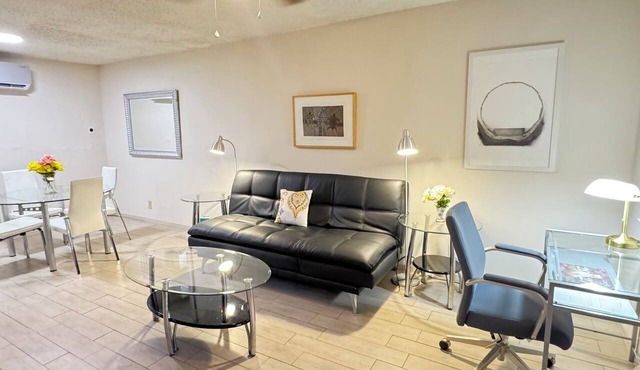 Downtown Wonderful cozy’s 1-bedroom apartment with AC in charming San Antonio