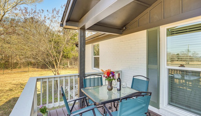 East Texas Group Getaway! Modern Longview Home