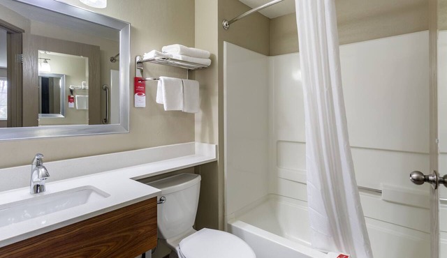 Econo Lodge Inn & Suites Dickson