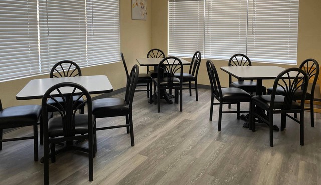 Econo Lodge Inn & Suites Sweetwater I-20