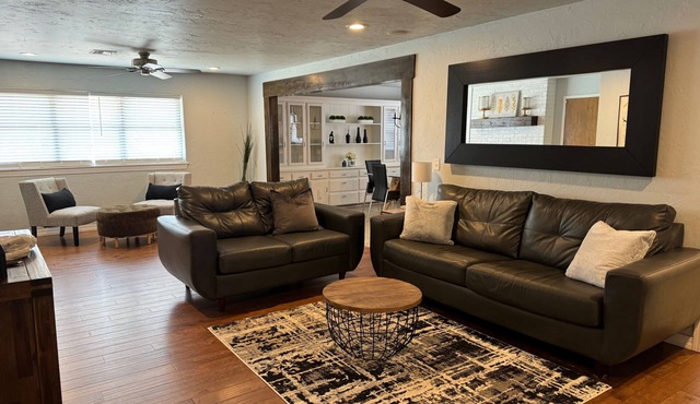 Edmond 4 bedroom, 2.5 bathroom open and peaceful ranch house.
