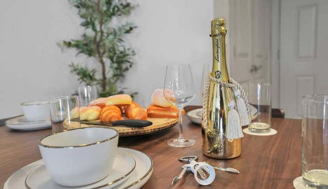 Elgin Oasis Suite A