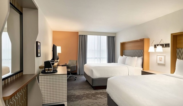 Enjoy a Hassle-Free and Suiting Stay! Indoor Pool! Close to Fort Worth Zoo