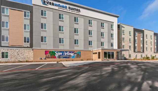 Everhome Suites San Antonio Lackland near SeaWorld by Choice Hotels