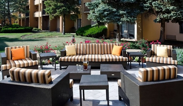 Excellent Pick! Pet-friendly Accommodation, with Airport Shuttle Service!