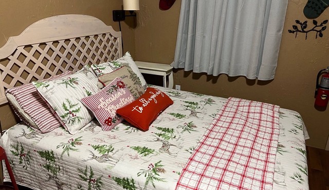 Experience "It's a Wonderful Life" Christmas suite in Canton, TX