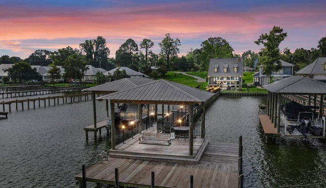 False River Waterfront - Pets - Fire Pit - Porch