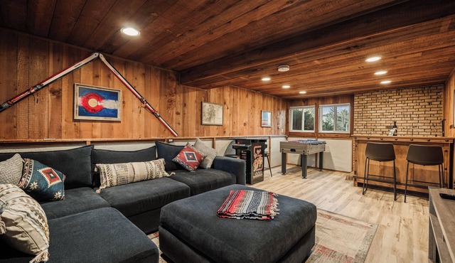 Family Arcade Retreat + Fire Pit + 4BR Near RMNP
