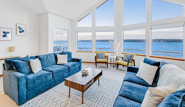Family-friendly, waterfront getaway with firepit, furnished deck, large yard