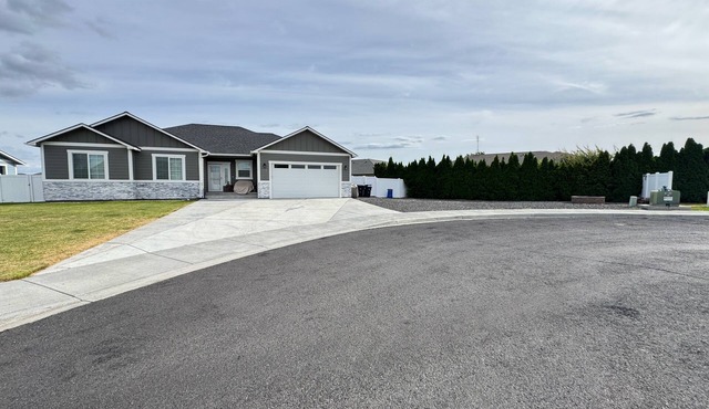 Family Oasis/Cul-de-Sac Comfort & Boat Parking. 5 minutes from boat launch