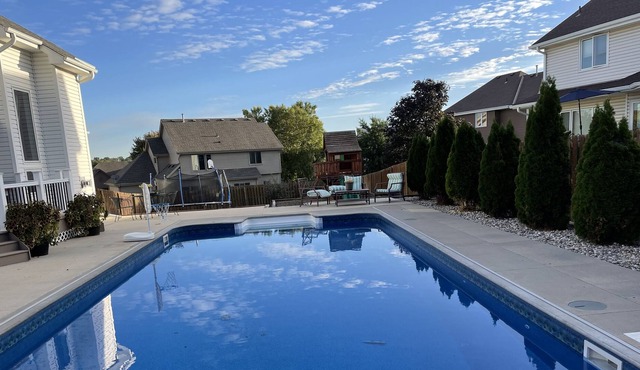Family or Entertainer's Dream with Private Pool