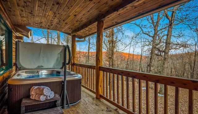 Fly Away Cabin- Modern, Serene, And Convenient