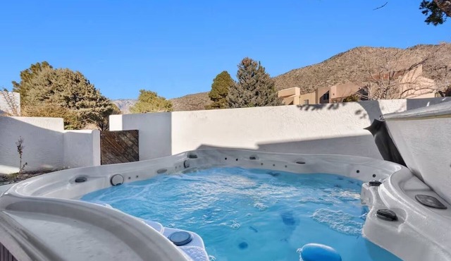 Foothills Retreat with Hot Tub and Courtyard!