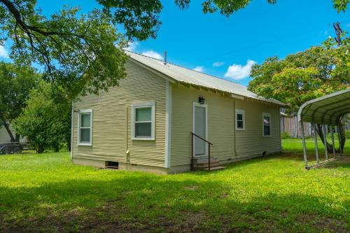 Forestburg 2BR Retreat Near Wineries
