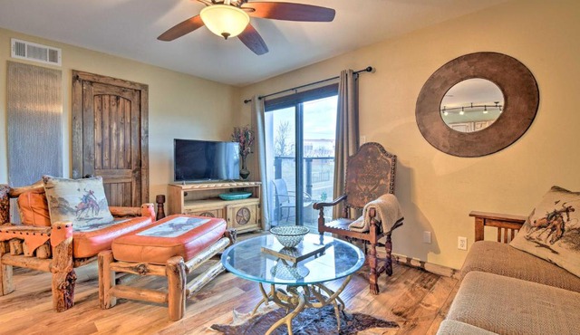 Fort Worth Apt < 5 Mi to Downtown!