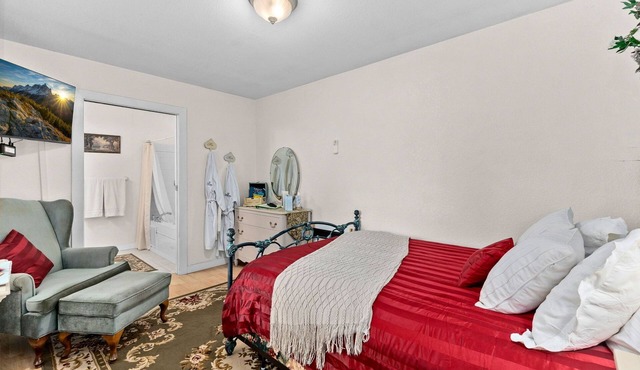Fox Room at Conley Suites BNB