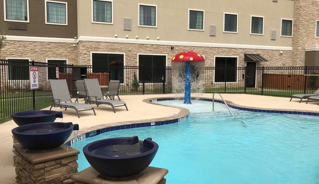 Free Breakfast Buffet! Luxurious King Bed! Pool Access!