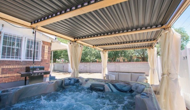 French Tea House in OldTown-Hot Tub-Pet Friendly-No Pet Fees!