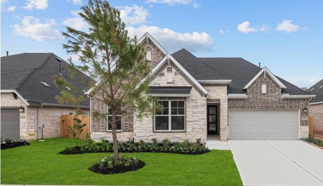 Fully Furnished 3-BED Quiet New Community with Easy Access to Hwy 249 & Hospital