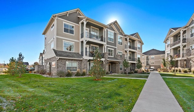 Fully Furnished Executive Rental-close to shopping & medical 30 Day minimum stay