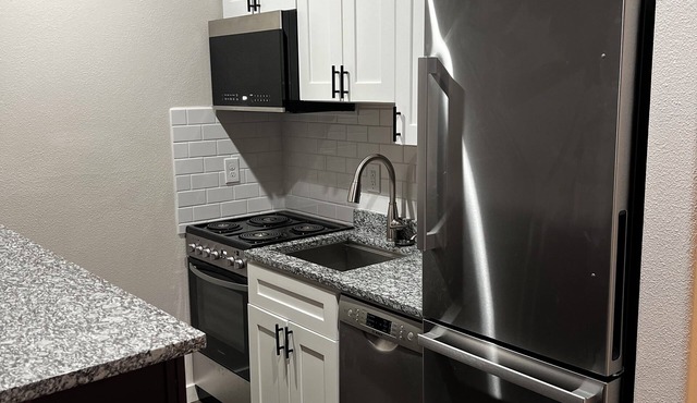 Fully Furnished Midterm Apartment – Move-In Ready
