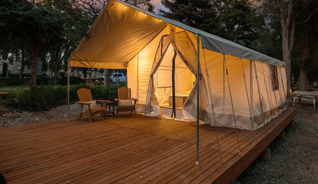 Glamping Getaway by Soap Lake's Healing Waters