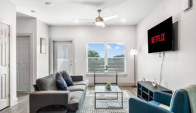 Grand Prairie 1BR | IKEA, Epic Waters, Bass Pro