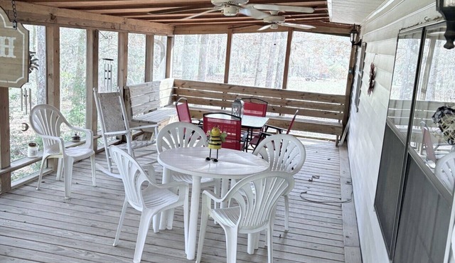 Great & Clean 2 Bed/2Bath 40 min from Tuscaloosa*Pets OK*No WiFi