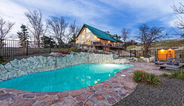 #Habitue - Casa Vida Sol – Foothills Retreat | Pool, Spa & Views