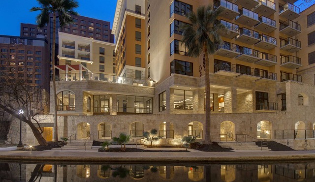 Hampton Inn & Suites by Hilton San Antonio Riverwalk