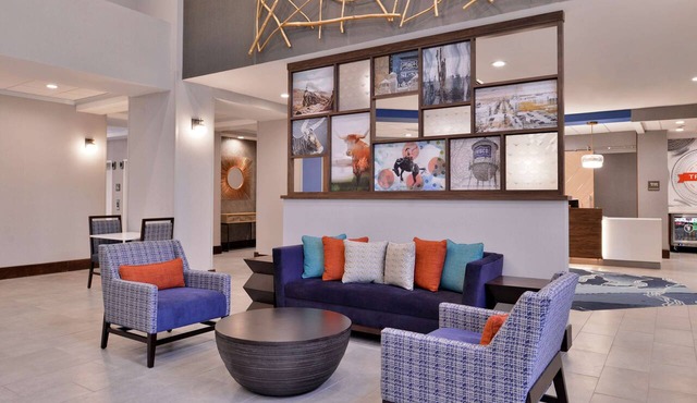 Hampton Inn & Suites Legacy Park-Frisco