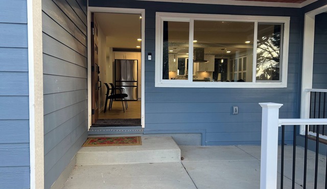 Harmony home - A Spacious 4-bedroom single family home with AC