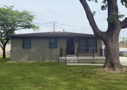 Harrison Place - Located on Evansville's Eastside