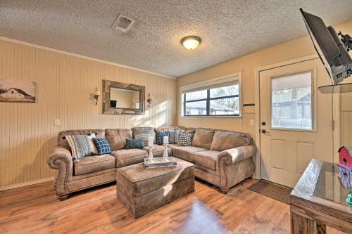'Hidden Oaks' Broken Bow Vacation Rental, Pets OK! in Broken Bow