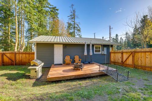 Hike & Relax Fireside: Nordland Gem w/Deck & Yard