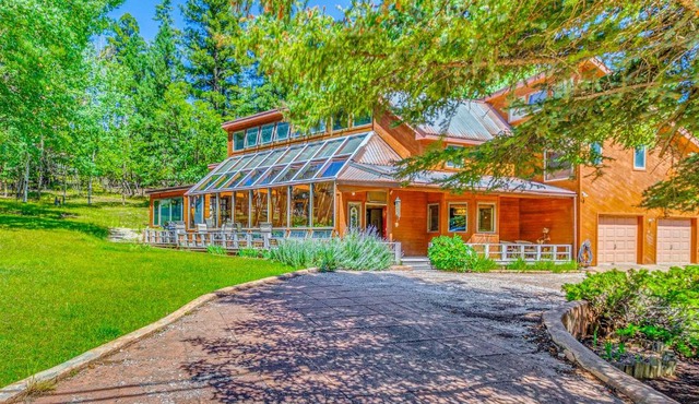 Hike & Ski! Quiet Home w/Solarium in Cloudcroft