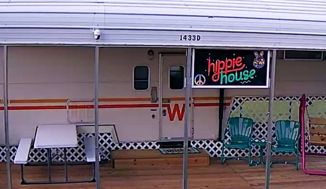 "Hippie House" "1974" Winnebago 29' Chieftain