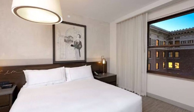 Historic Elegance in Downtown Des Moines Surrounded by Events and Attractions